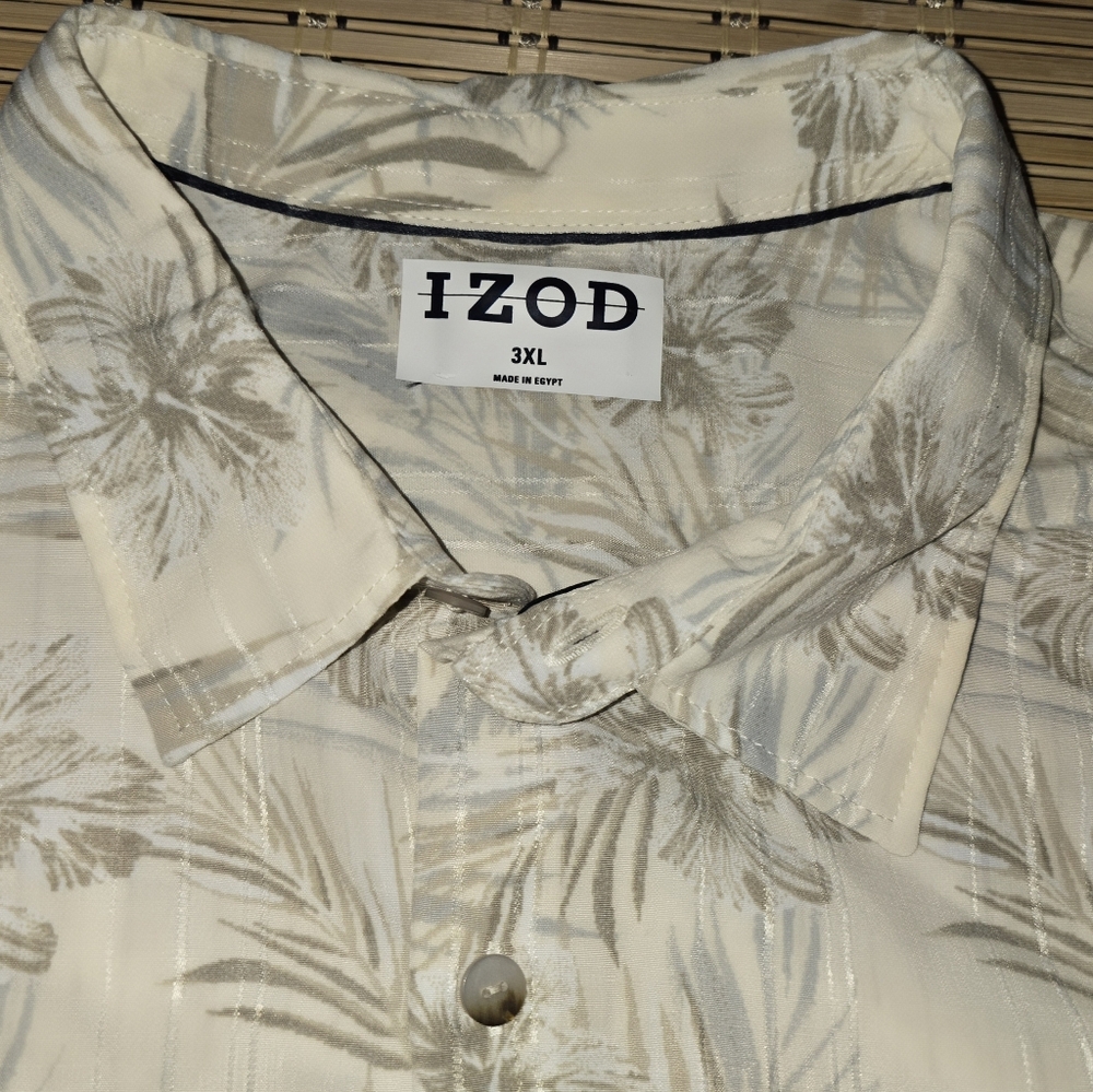 Leaf Print Button Down Shirt - Picture 2 of 3